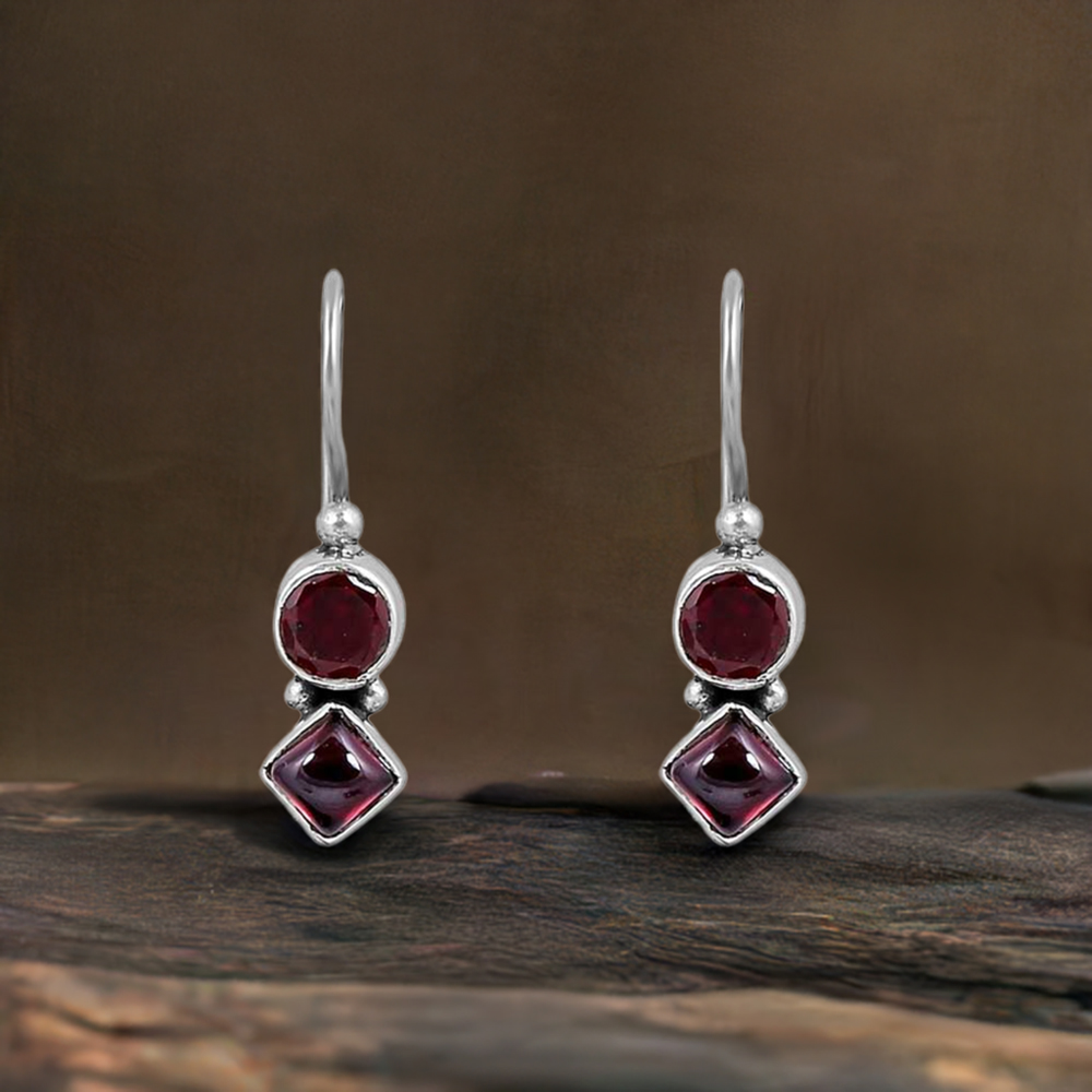 Natural Garnet Gemstone Earring In 925 Sterling Silver Jewelry 925SE126