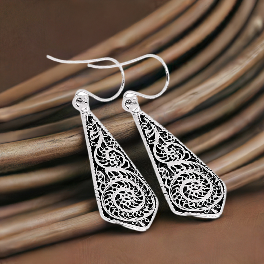 Unique 925 Sterling Silver Earrings In Silver Oxidized Jewelry 925SE2861