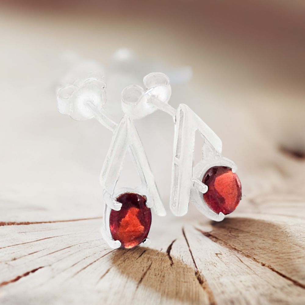 925 Sterling Silver Earrings In Semi Precious Garnet Gemstone 925SE318
