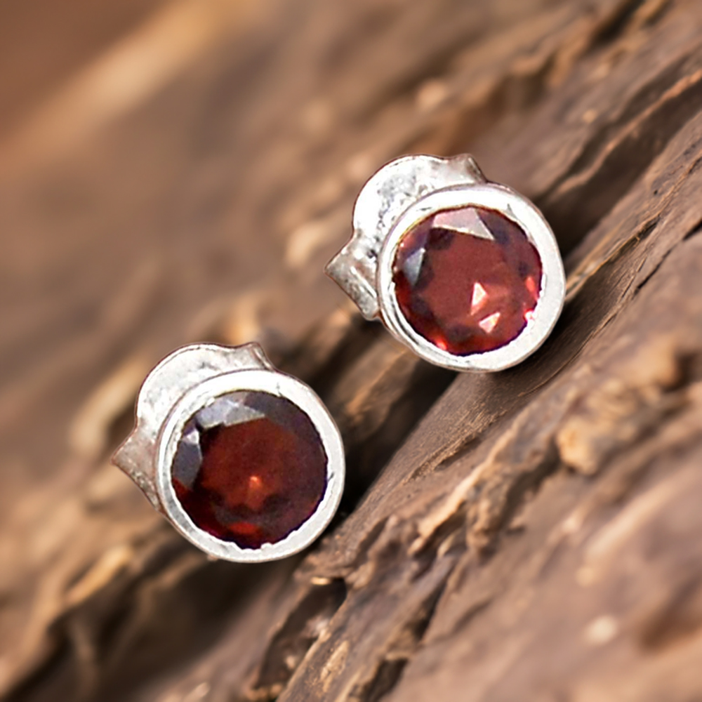 925 Sterling Silver Earrings In Garnet Gemstone Jewelry 925SE669