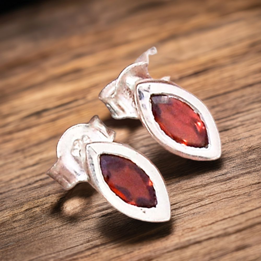 925 Sterling Silver Earrings In Garnet Gemstone Jewelry 925SE670