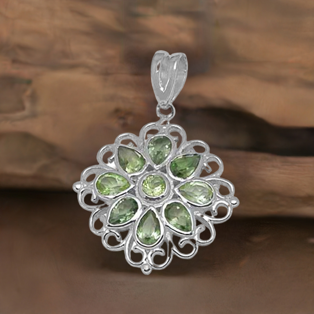 Peridot Gemstone Handmade Pendants In Solid Sterling Silver Jewelry 925SP1397