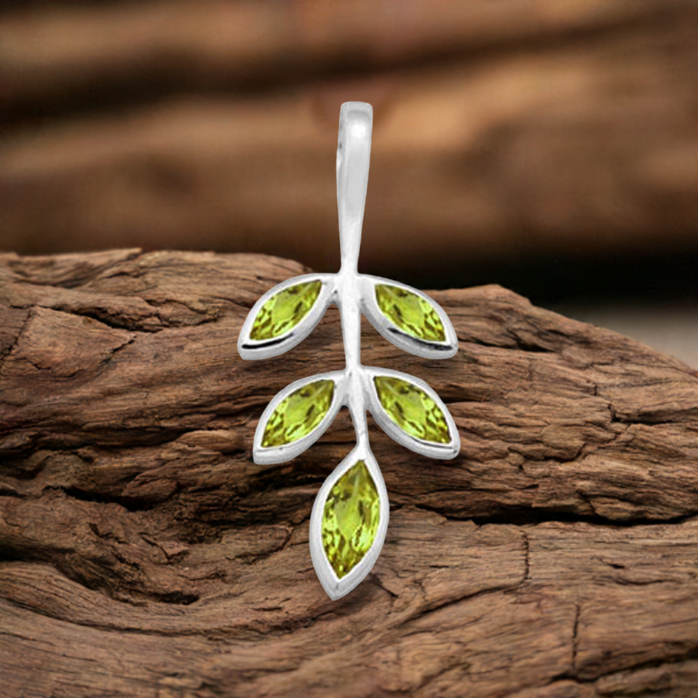 Peridot Gemstone Pendants In Fine Sterling Silver Jewelry 925SP1543