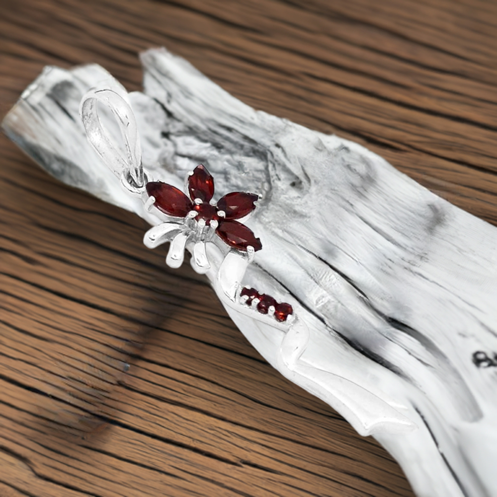 925 Sterling Silver Handmade Pendants In Garnet Gemstone Jewelry 925SP212-5