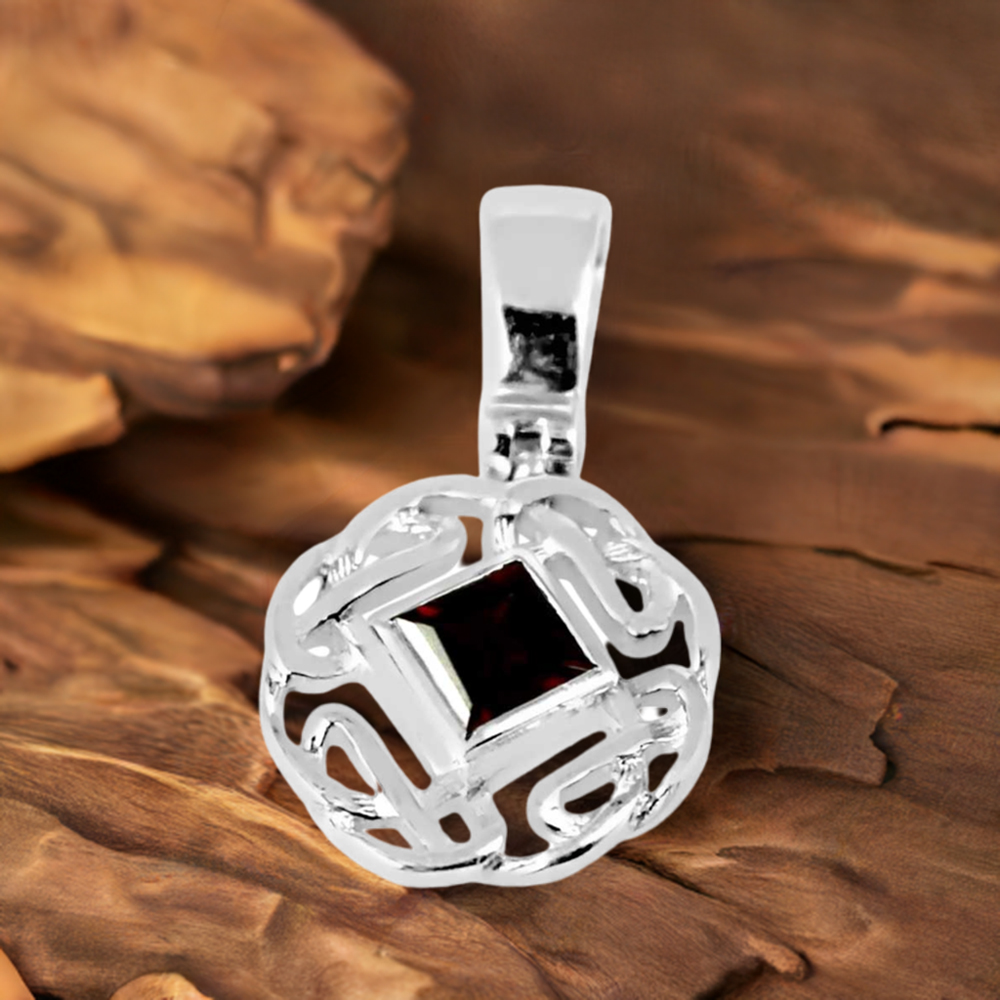 Garnet Gemstone Pendants In Fine Sterling Silver Jewelry 925SP257-1