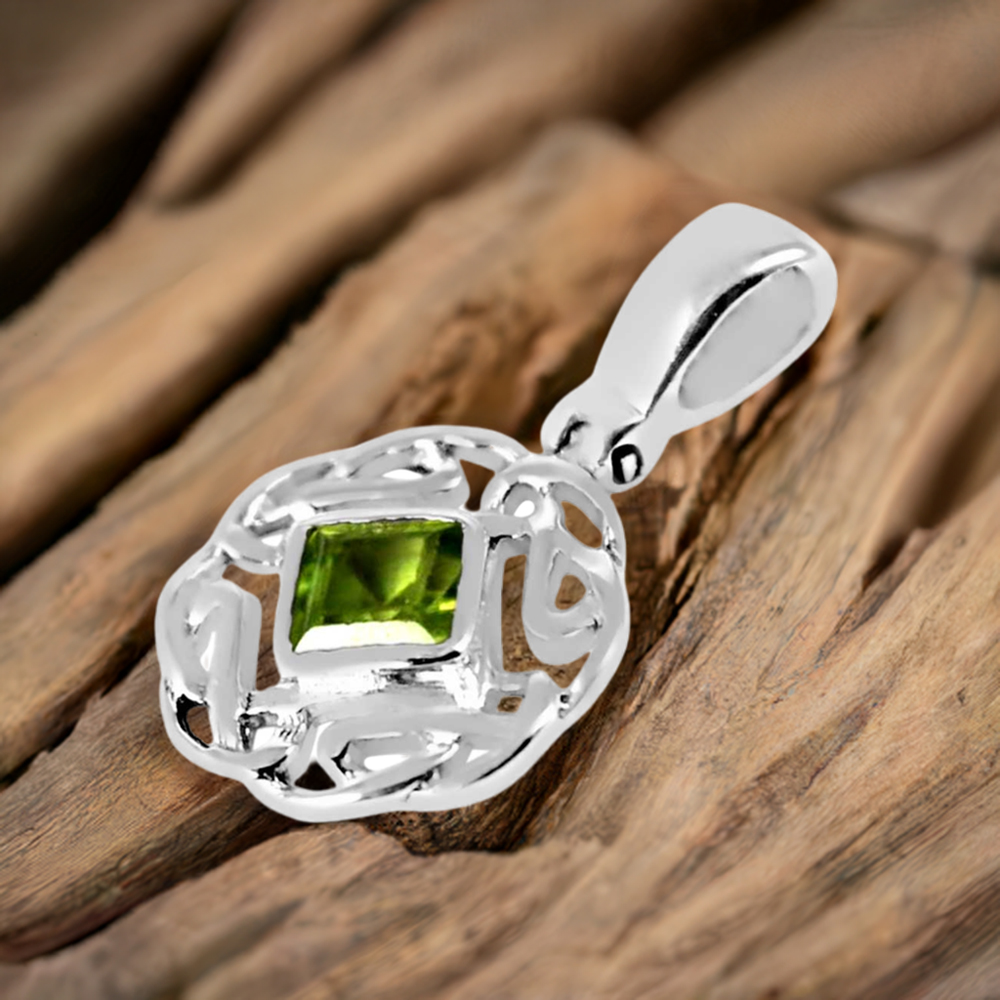 Peridot Gemstone Pendants In 925 Fine Silver Jewelry 925SP257-3