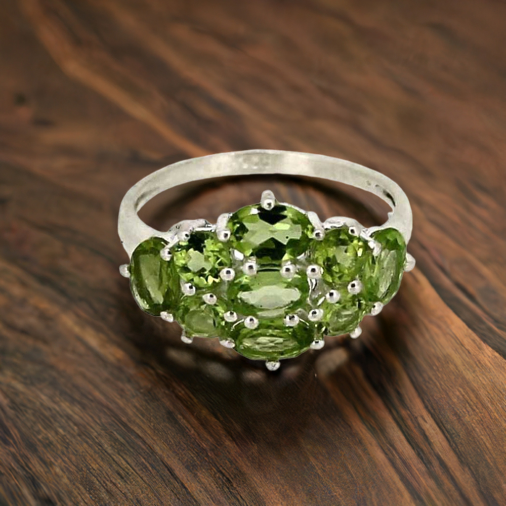 Stunning 925 Sterling Silver Peridot good Ring