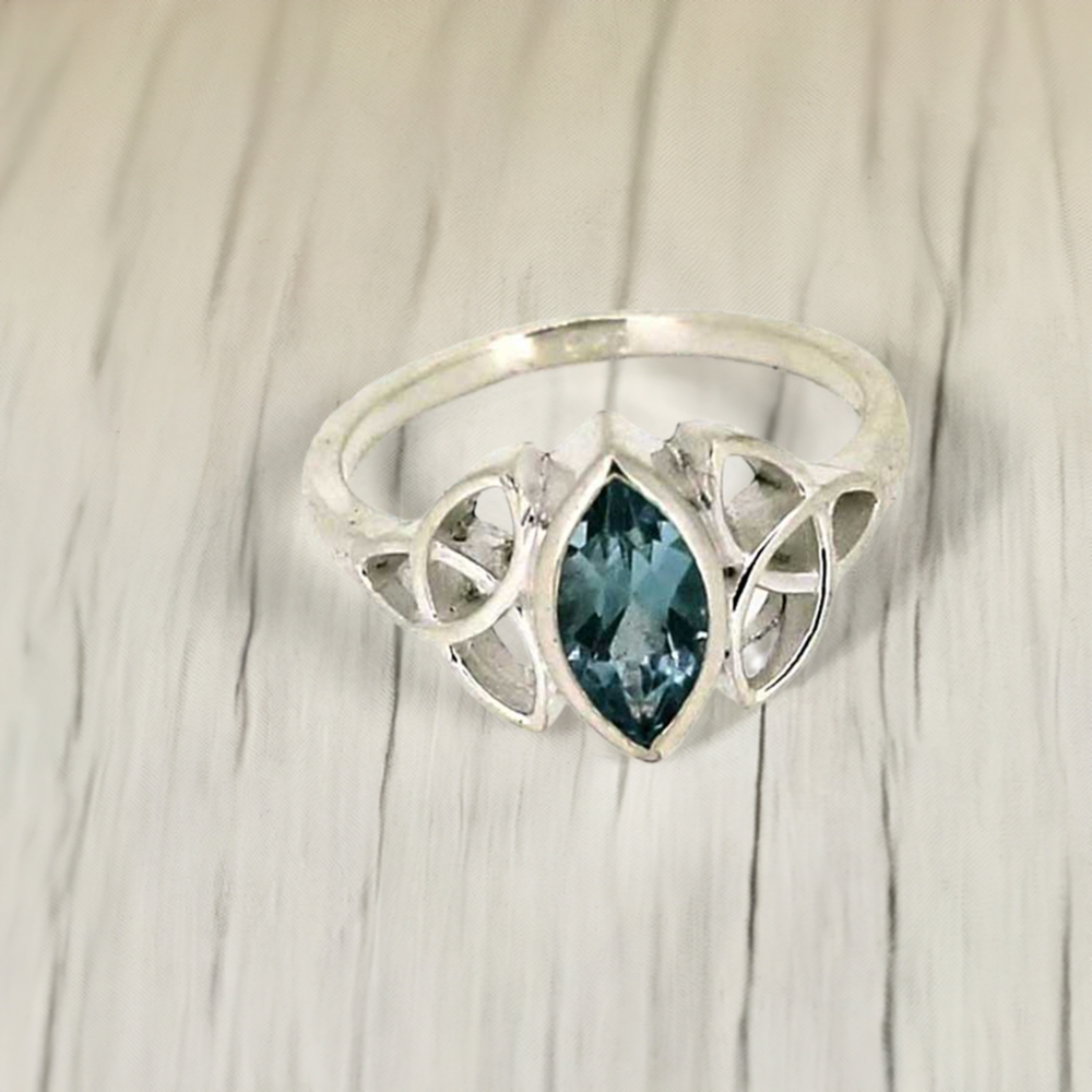 Natural Blue Topaz Gemstone Ring In 925 Silver 925SR016