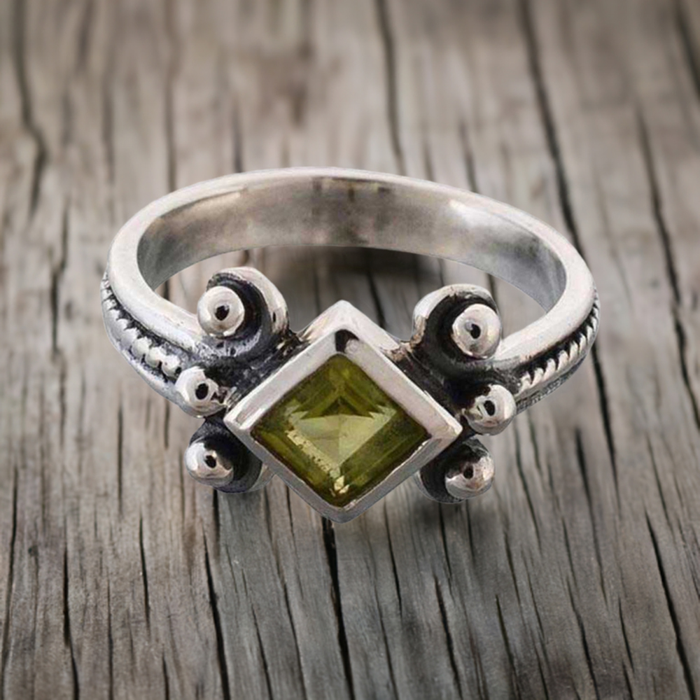 925 Sterling Silver Handmade Rings In Peridot Gemstone Jewelry 925SR985