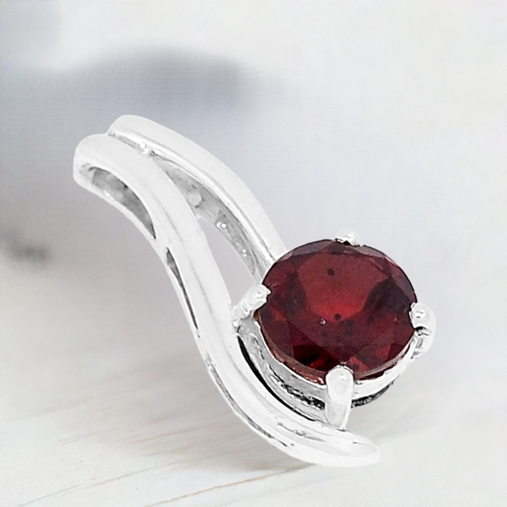 Garnet Gemstone Pendants In 925 Solid Silver Jewelry 925SSP308-1