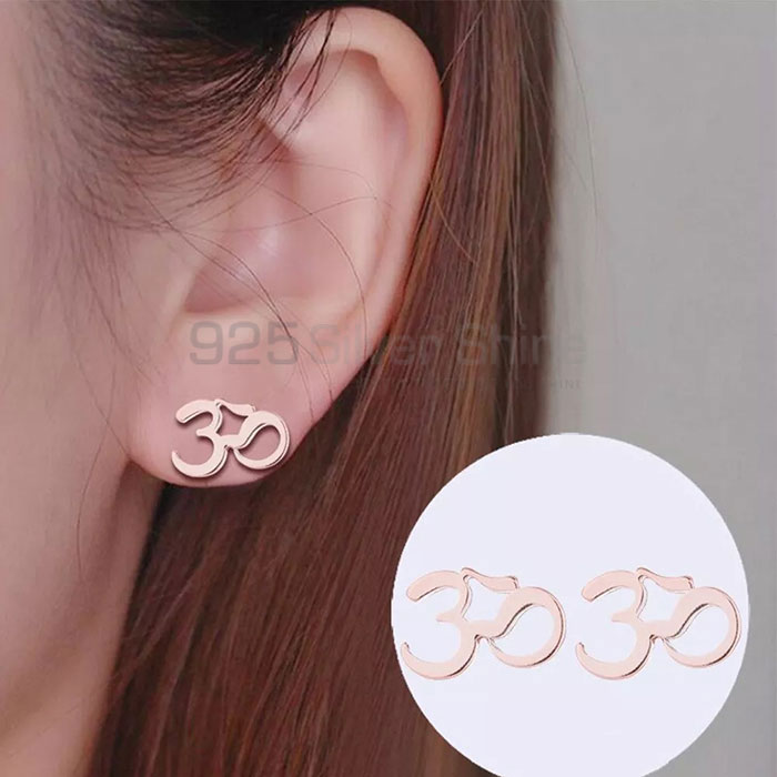 Om Symbol Stud Earring In Sterling Silver SMME556_3
