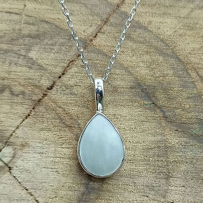 Mother Of Pearl Gemstone Pendant In Sterling Silver 925NSP08_1