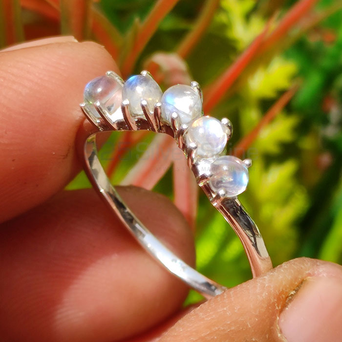 Round Rainbow Moonstone Ring In Sterling Silver SSR47_2